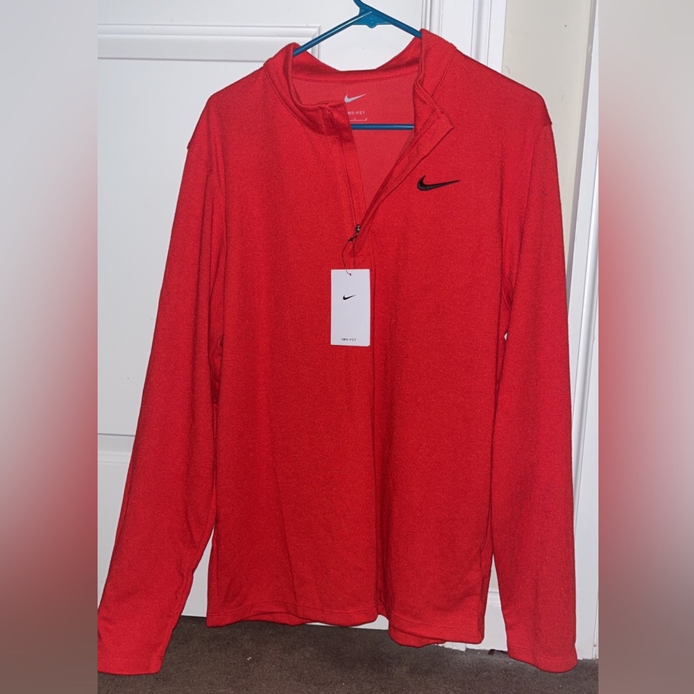 Brand New Nike quarter zip - size large